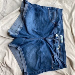 Paris Blues Jean shorts, 18 with replaced button!